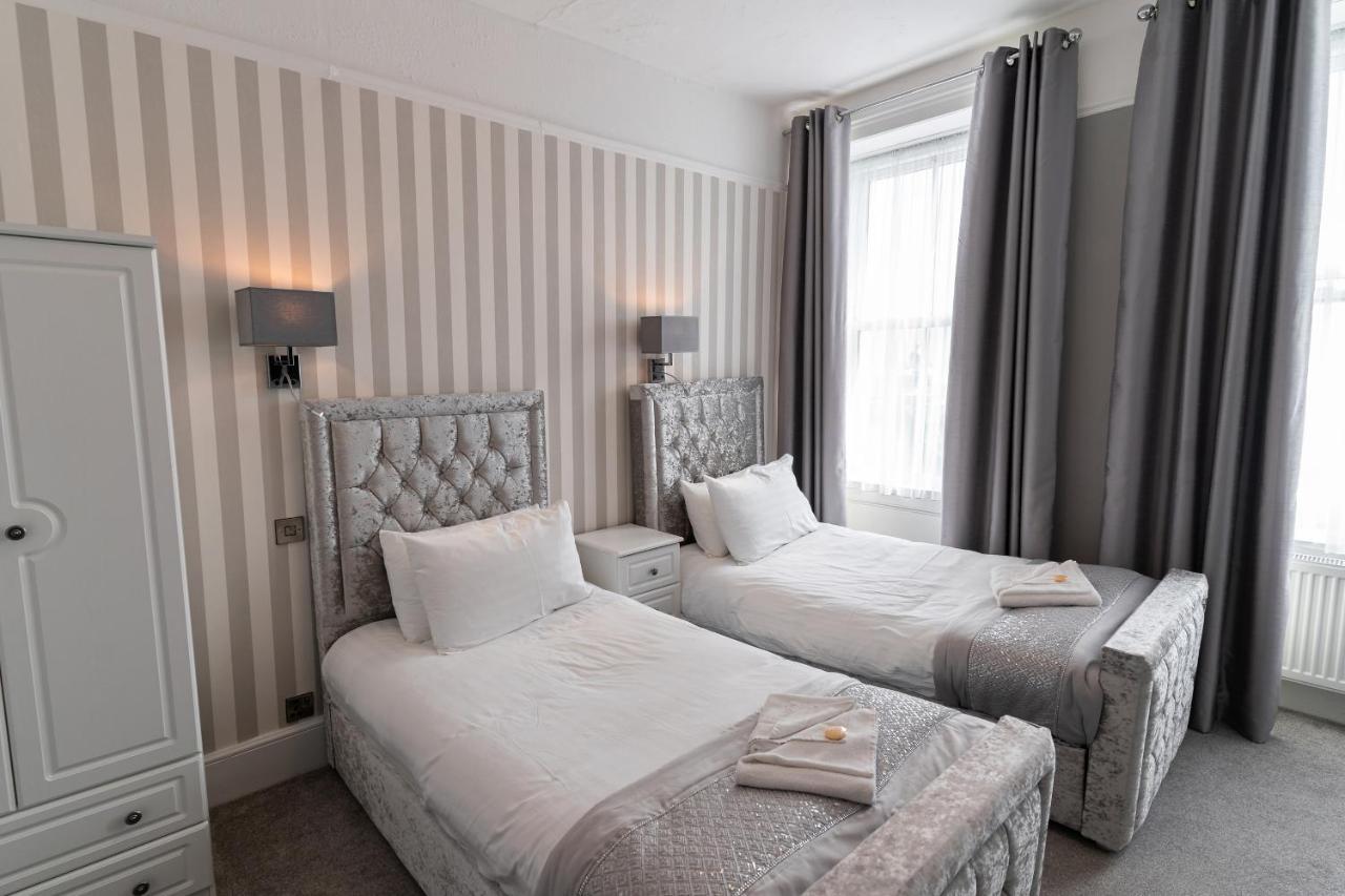 The Pier Hotel 伊斯特布恩 外观 照片