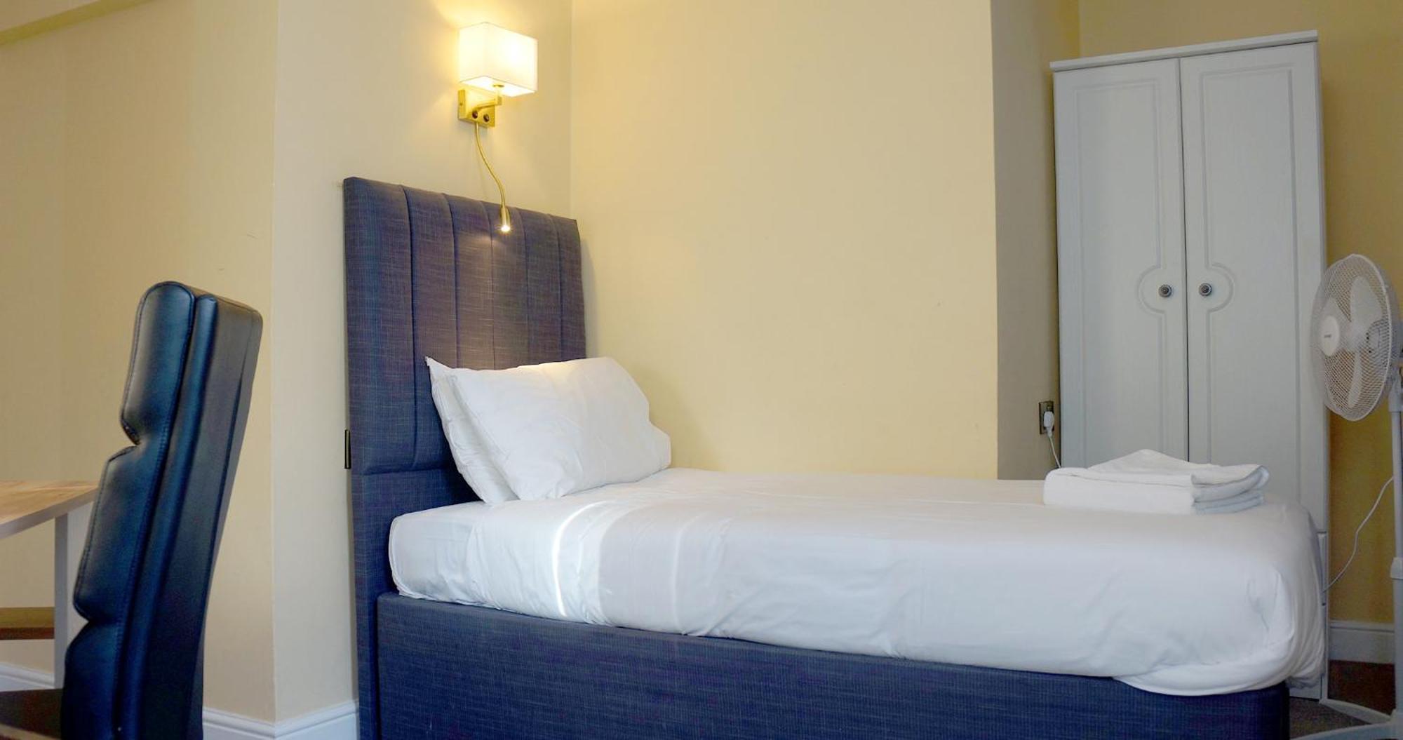 The Pier Hotel 伊斯特布恩 外观 照片