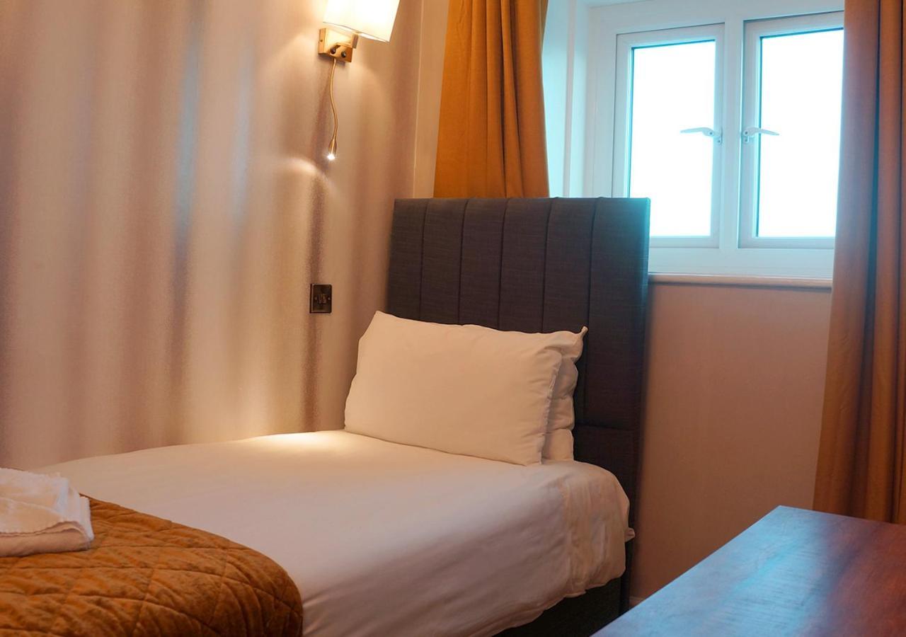 The Pier Hotel 伊斯特布恩 外观 照片