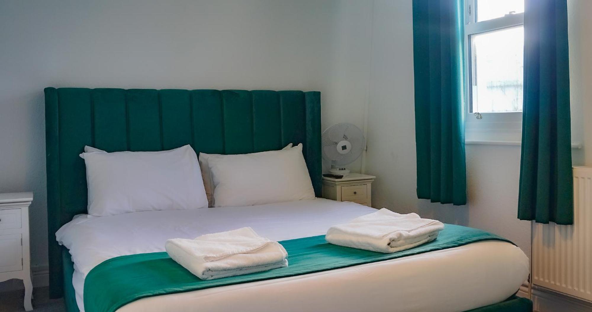 The Pier Hotel 伊斯特布恩 外观 照片